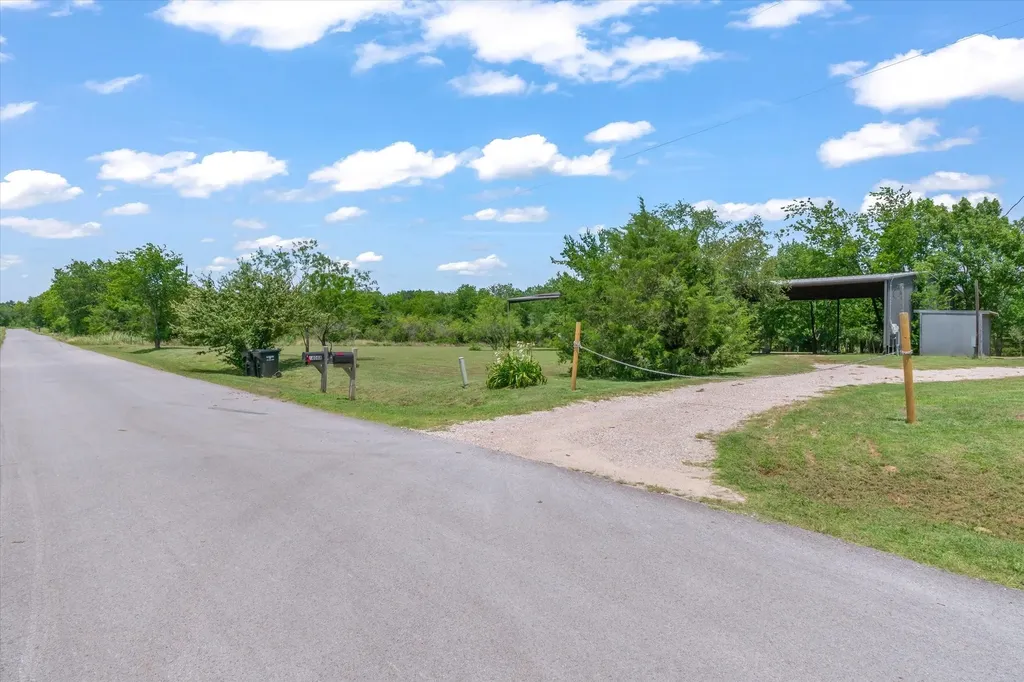 14076 County Road 318 Terrell TX 75160