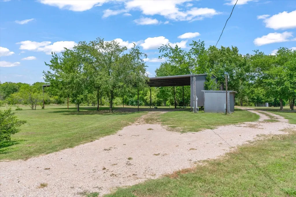 14076 County Road 318 Terrell TX 75160