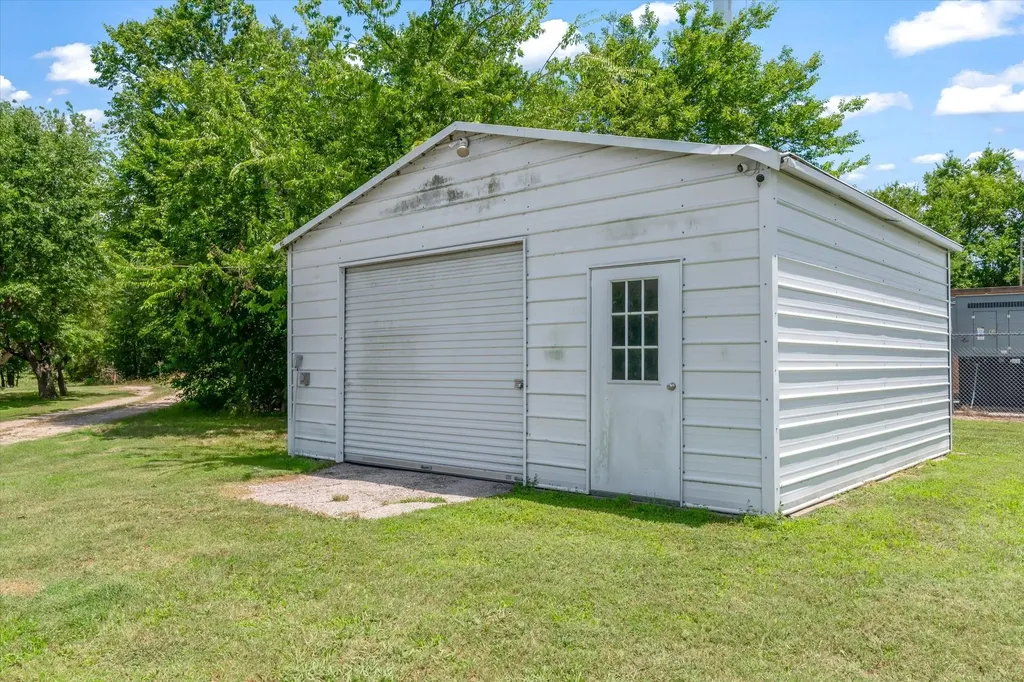 14076 County Road 318 Terrell TX 75160