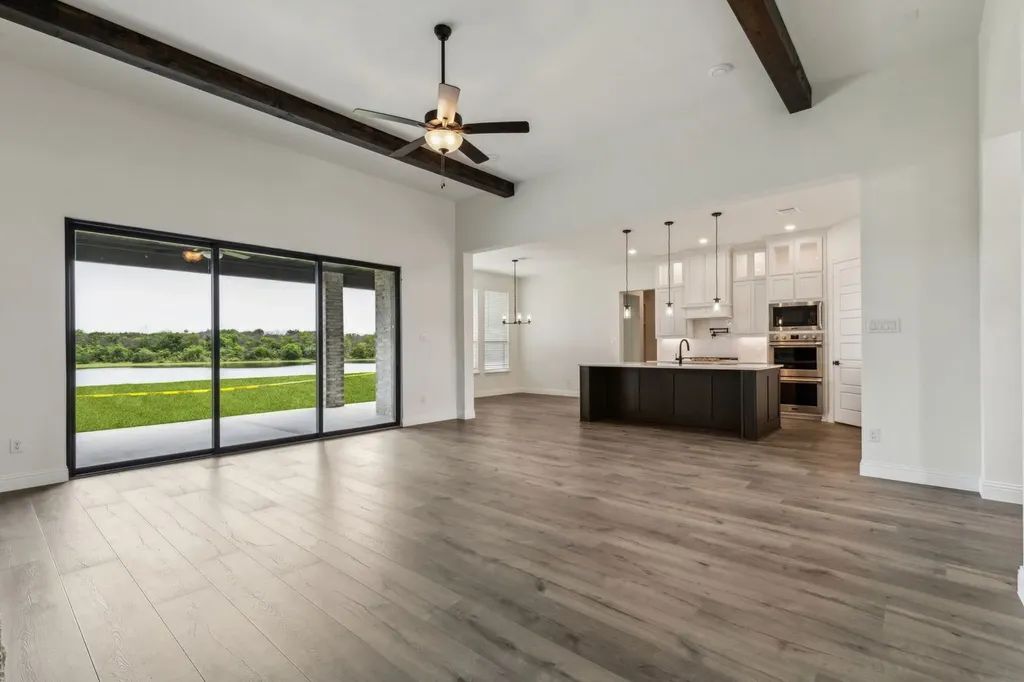 301 Hollingsworth Lane Glenn Heights TX 75154