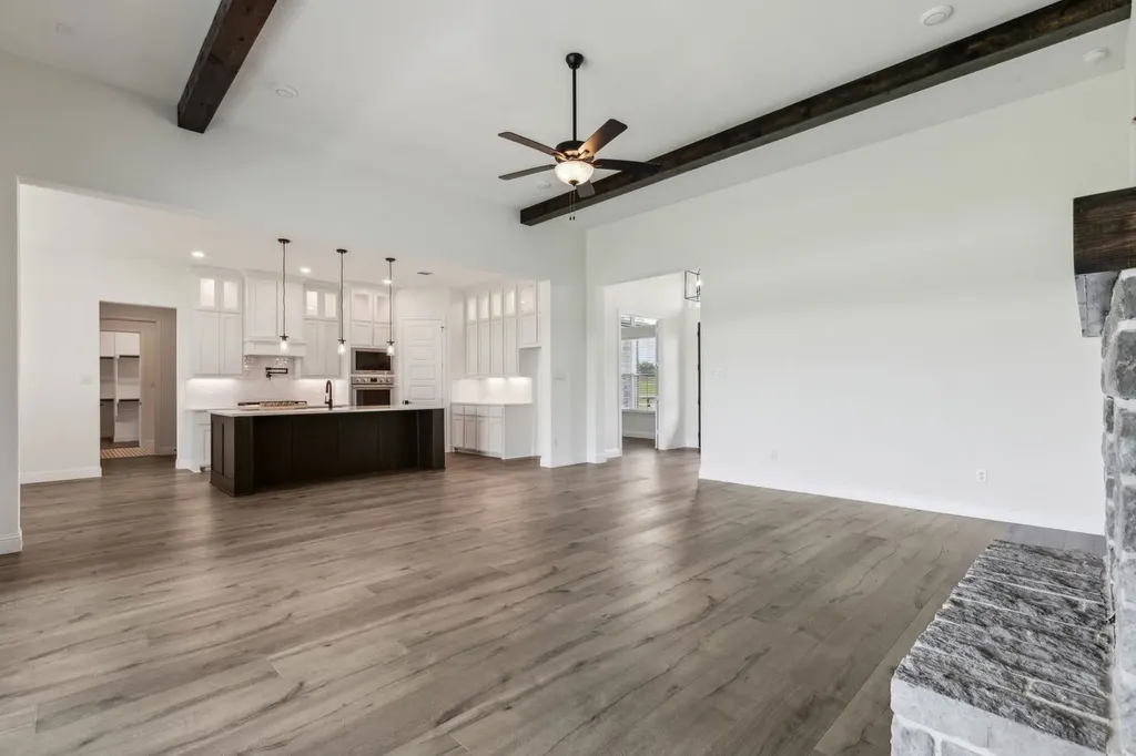301 Hollingsworth Lane Glenn Heights TX 75154