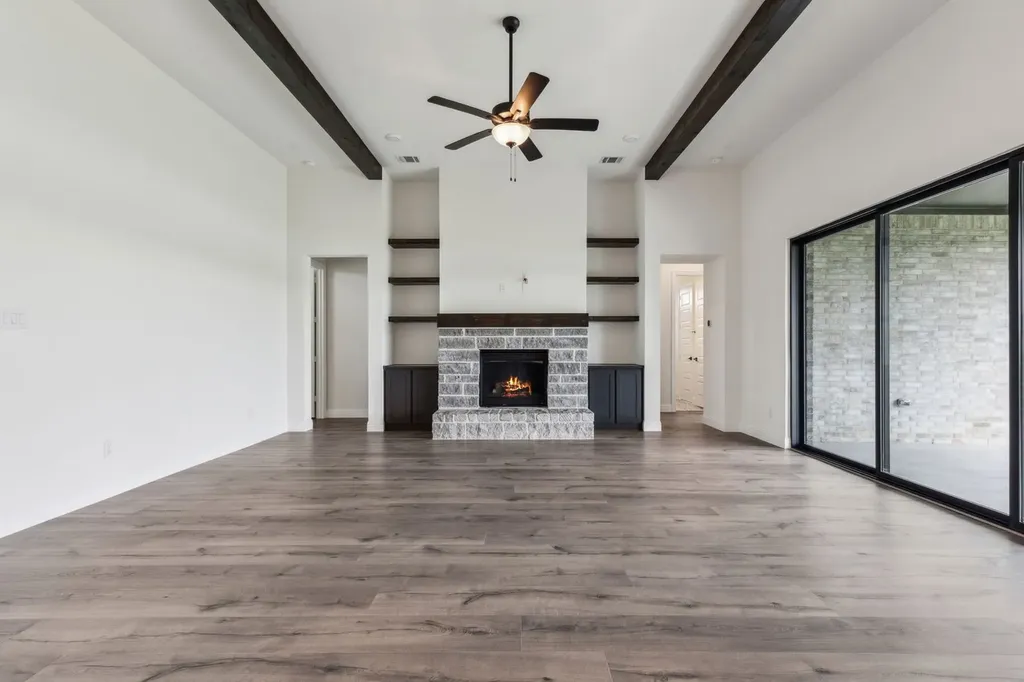 301 Hollingsworth Lane Glenn Heights TX 75154