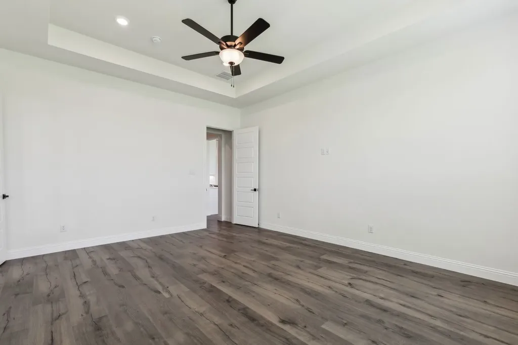 301 Hollingsworth Lane Glenn Heights TX 75154