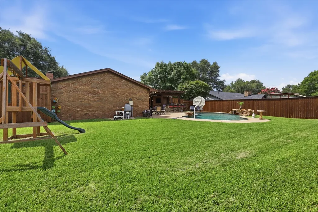 1300 Linda Court Cleburne TX 76033