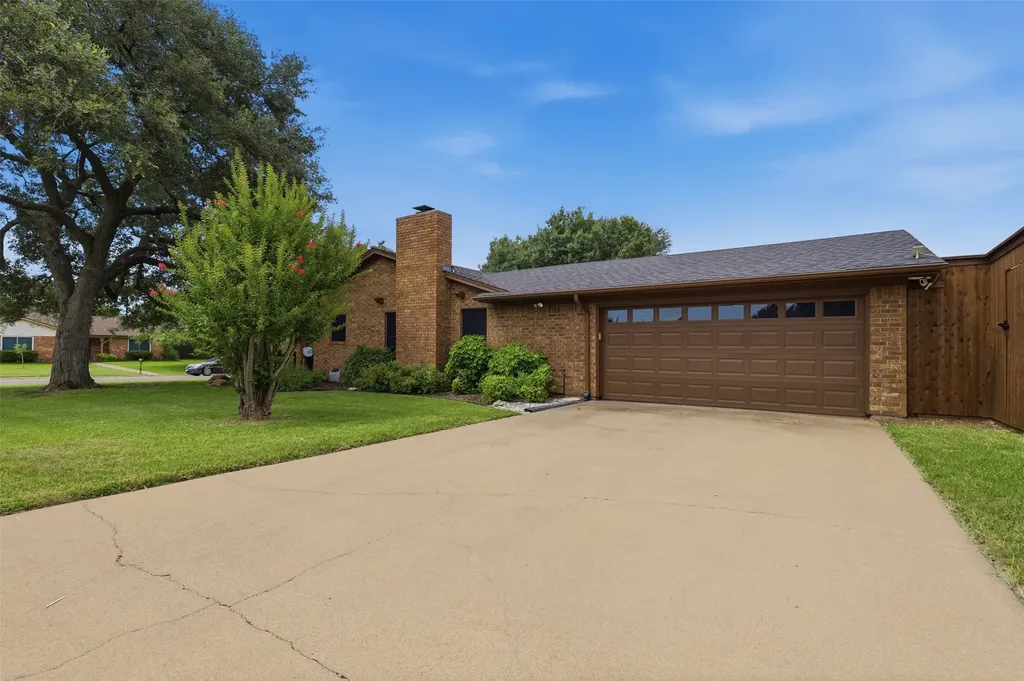 1300 Linda Court Cleburne TX 76033
