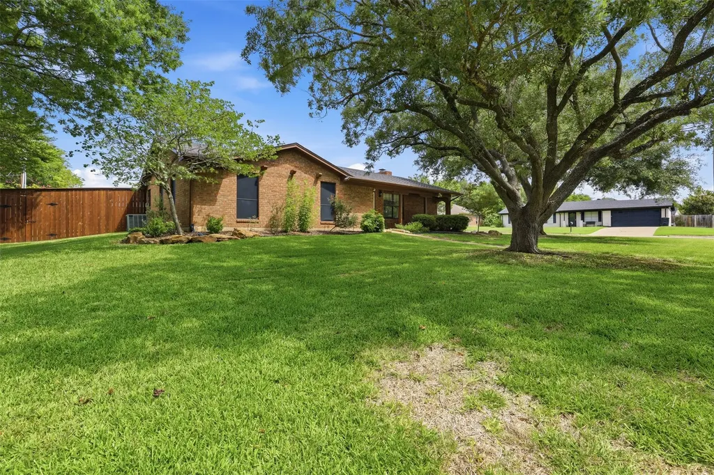 1300 Linda Court Cleburne TX 76033