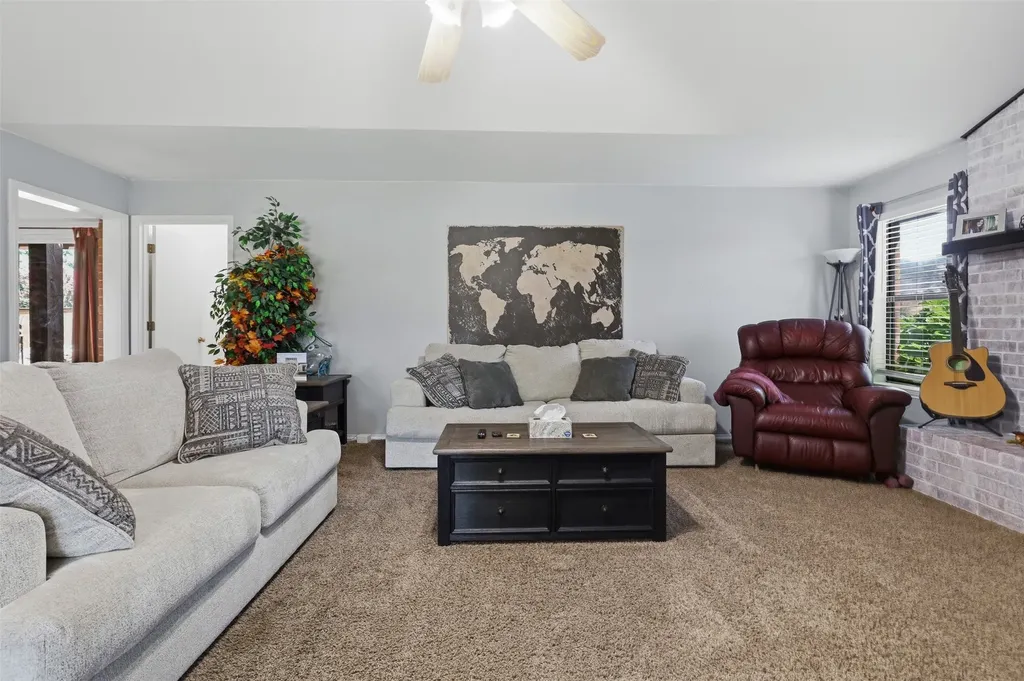 1300 Linda Court Cleburne TX 76033