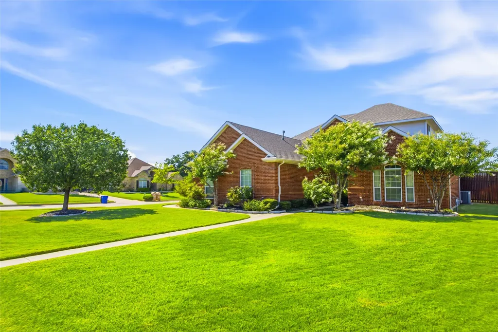 1201 Forest Green Drive Kennedale TX 76060