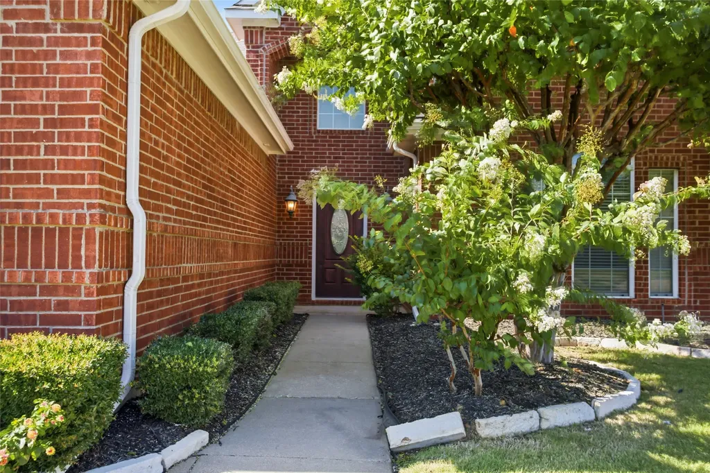 1201 Forest Green Drive Kennedale TX 76060