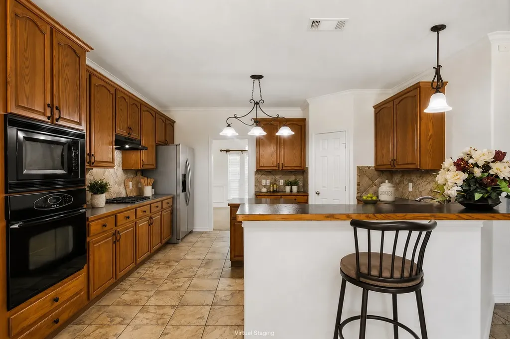 1201 Forest Green Drive Kennedale TX 76060