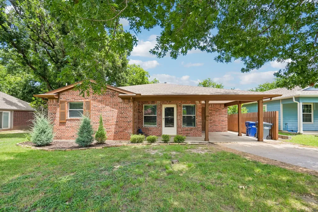 923 Rockwall Street Mckinney TX 75069
