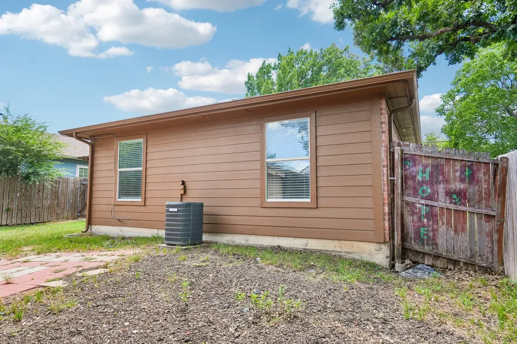 923 Rockwall Street Mckinney TX 75069