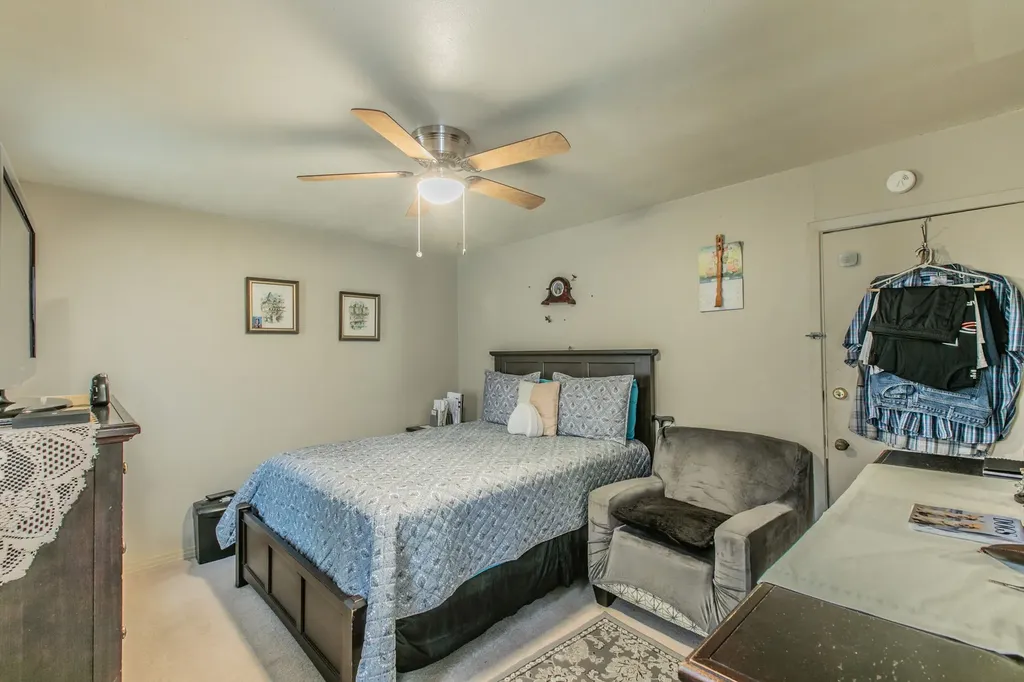 4816 Inwood Drive Beverly Hills TX 76711