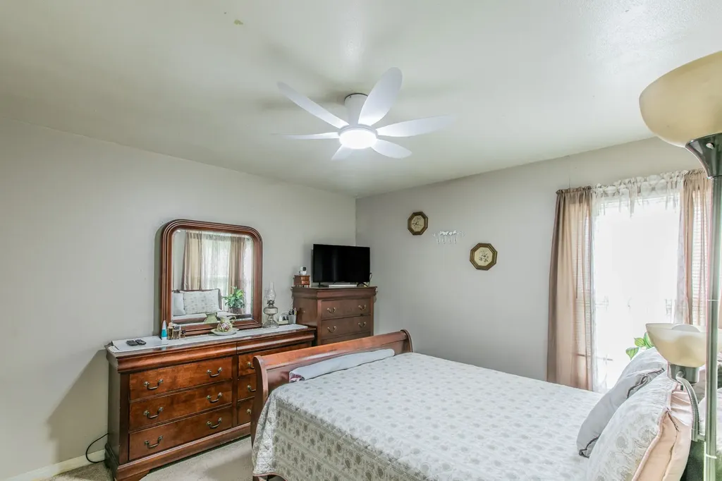 4816 Inwood Drive Beverly Hills TX 76711