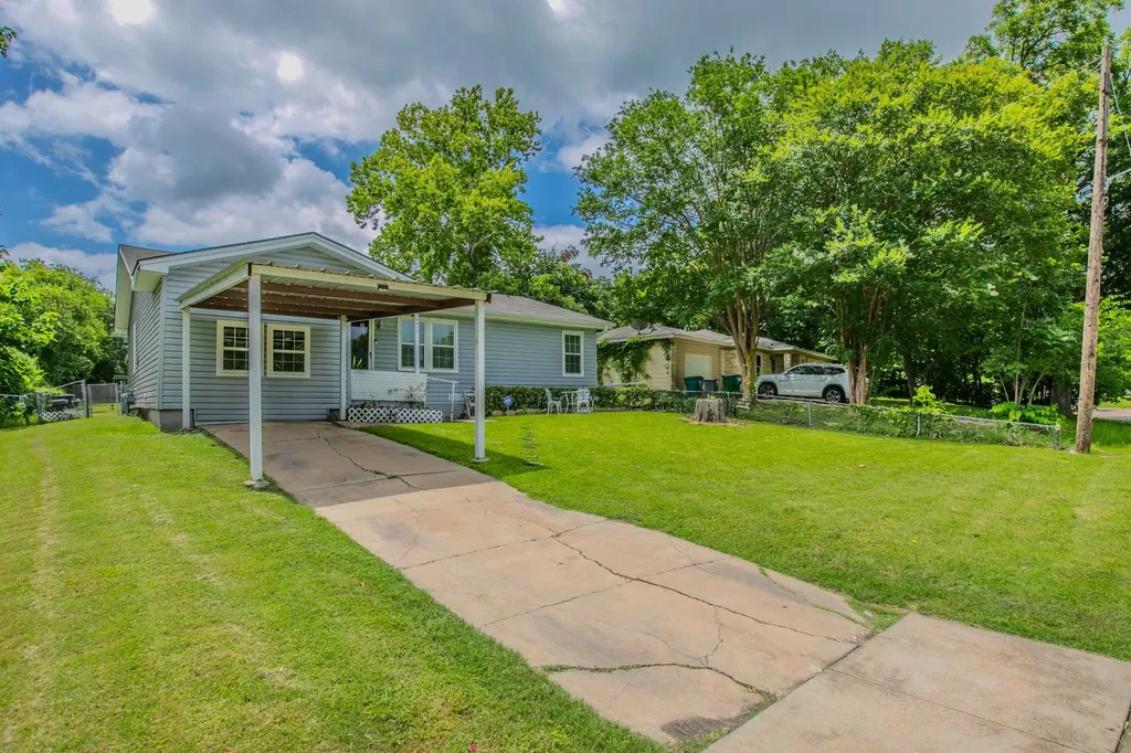 4816 Inwood Drive Beverly Hills TX 76711