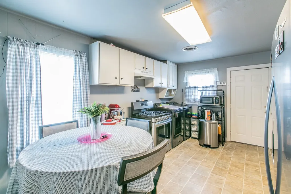 4816 Inwood Drive Beverly Hills TX 76711