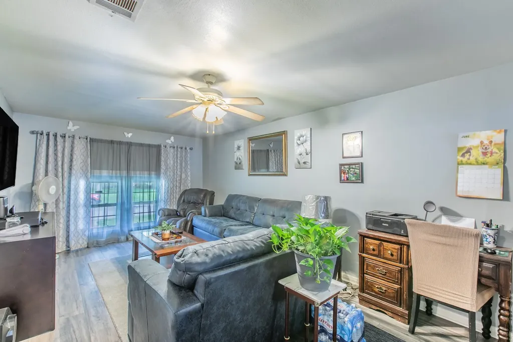 4816 Inwood Drive Beverly Hills TX 76711
