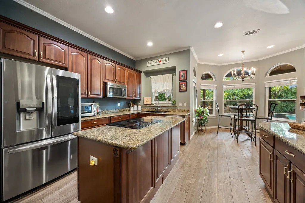 810 Cross Timbers Drive Double Oak TX 75077