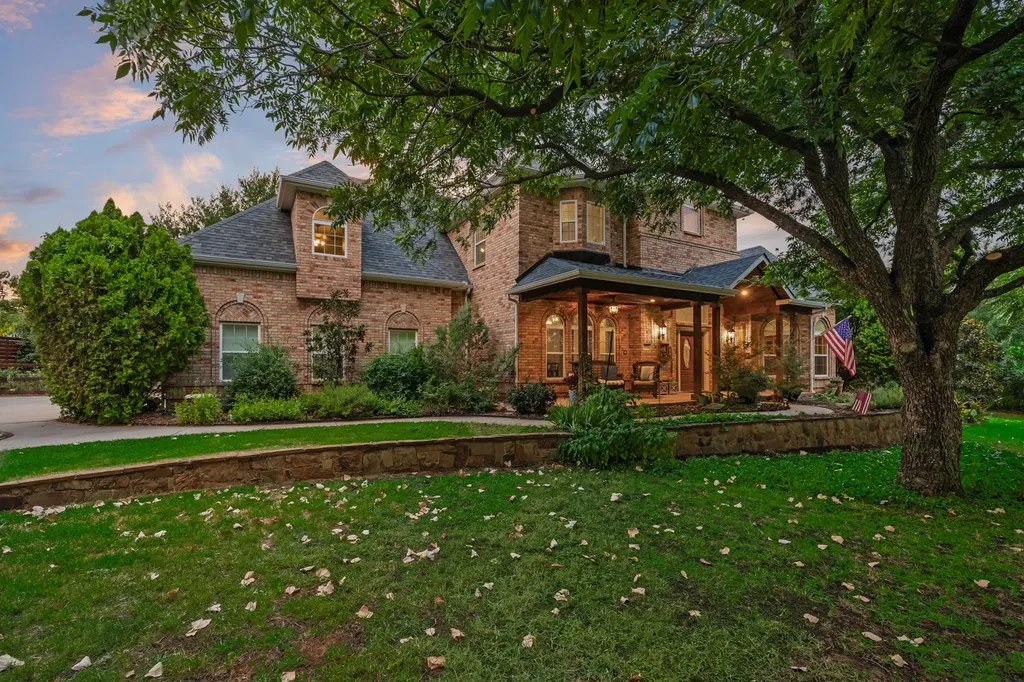 810 Cross Timbers Drive Double Oak TX 75077