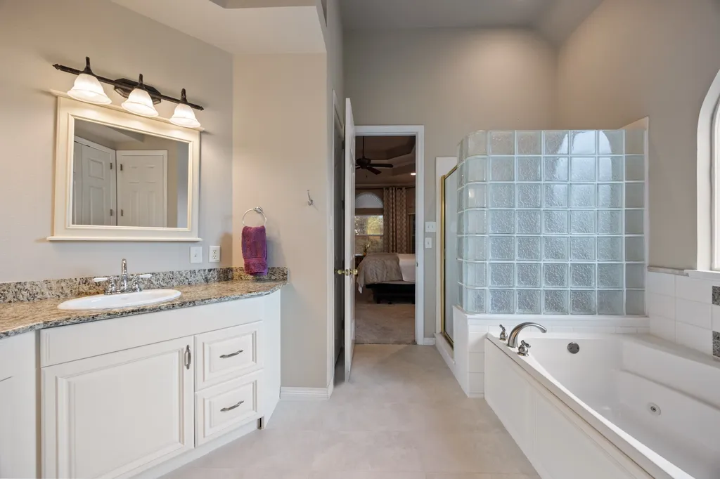810 Cross Timbers Drive Double Oak TX 75077