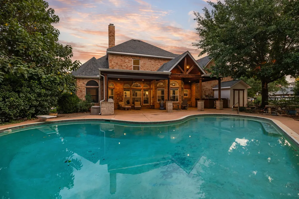 810 Cross Timbers Drive Double Oak TX 75077