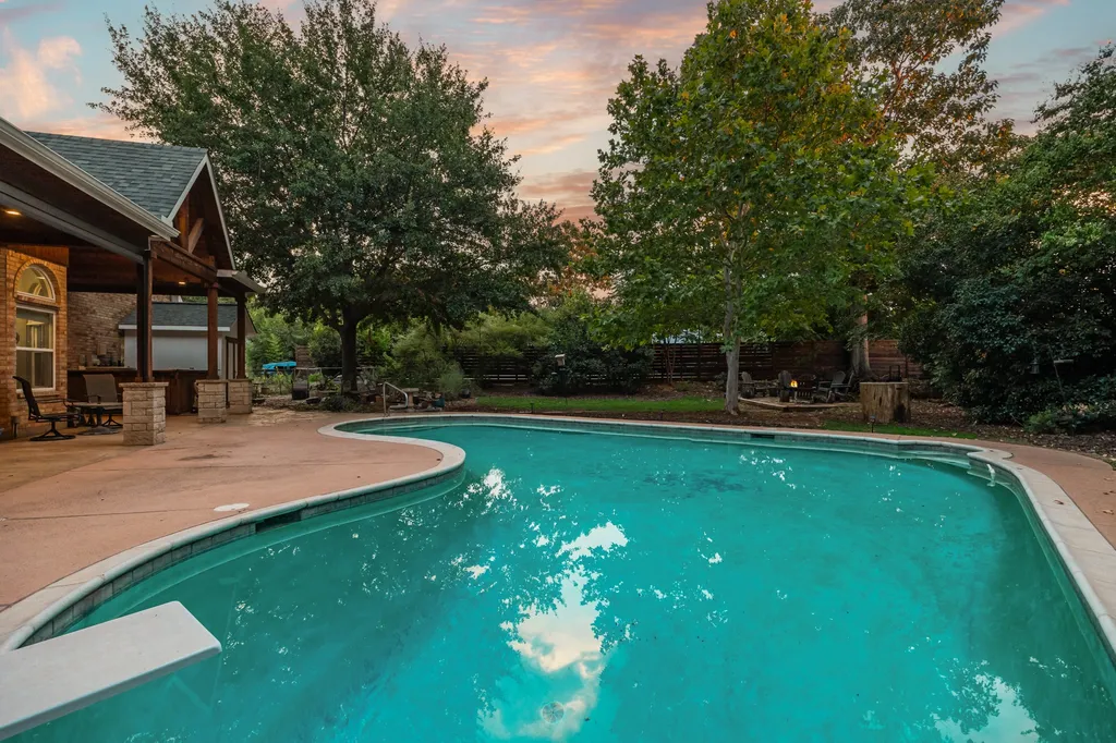 810 Cross Timbers Drive Double Oak TX 75077