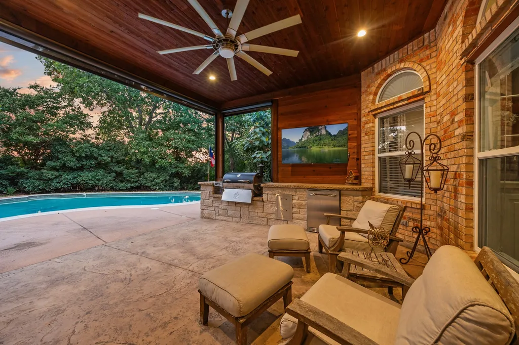 810 Cross Timbers Drive Double Oak TX 75077