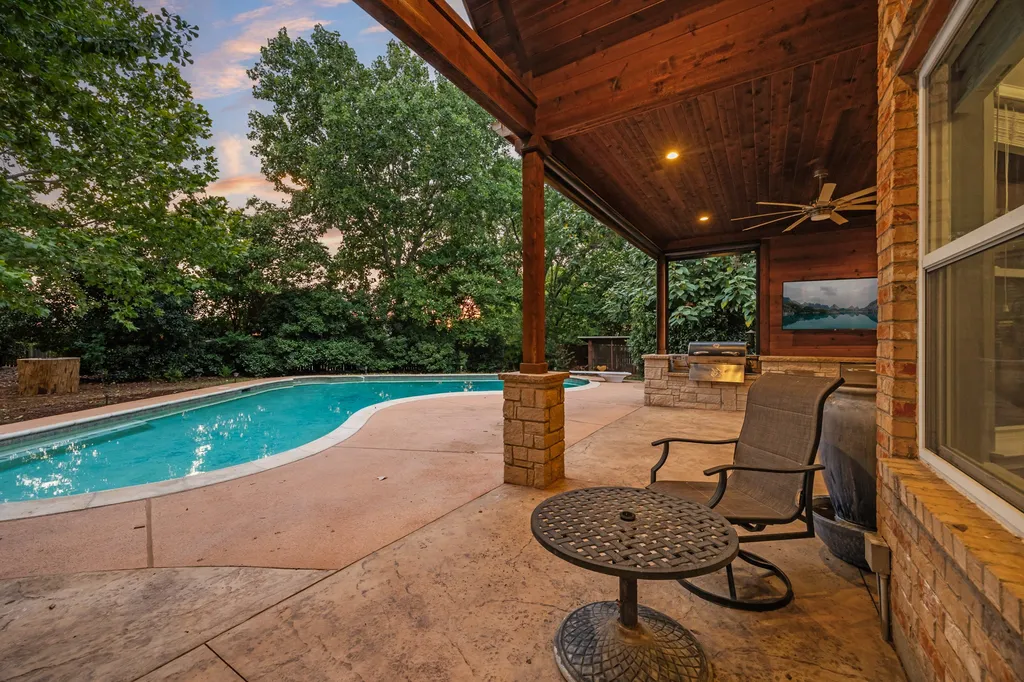 810 Cross Timbers Drive Double Oak TX 75077