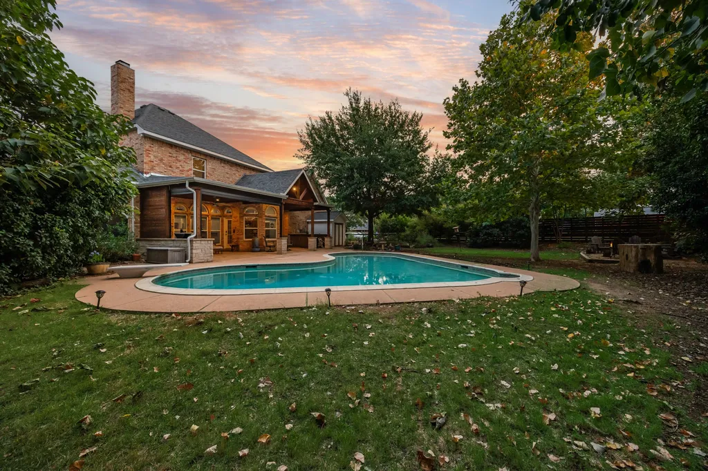 810 Cross Timbers Drive Double Oak TX 75077
