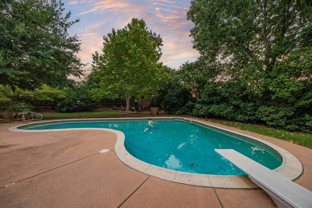 810 Cross Timbers Drive Double Oak TX 75077