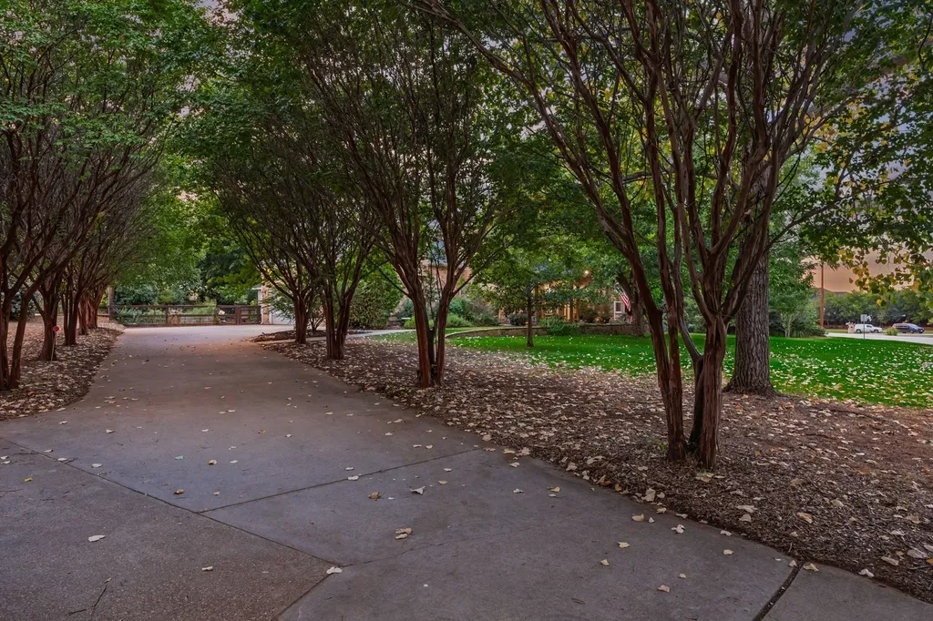 810 Cross Timbers Drive Double Oak TX 75077