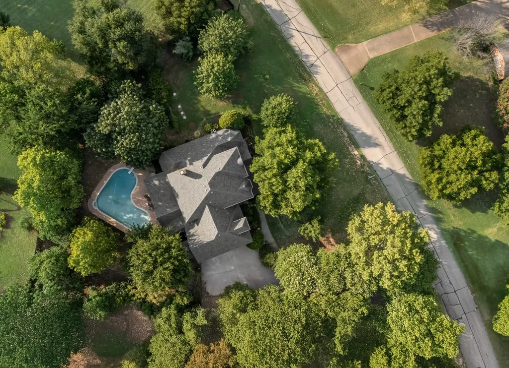 810 Cross Timbers Drive Double Oak TX 75077