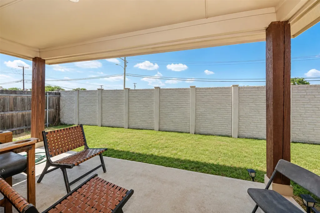 256 Natalie Drive Grand Prairie TX 75051