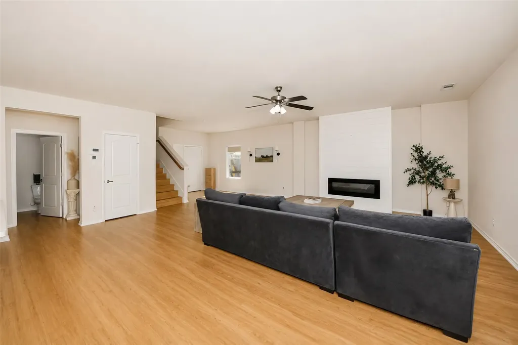 256 Natalie Drive Grand Prairie TX 75051