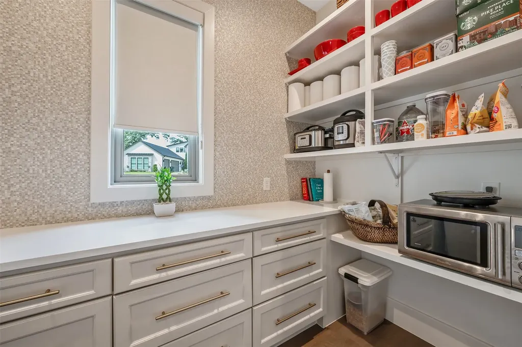 3004 Forest Trail Tyler TX 75703