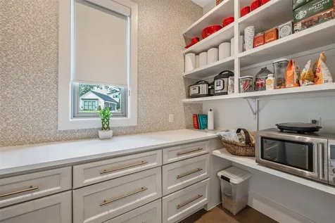 3004 Forest Trail Tyler TX 75703