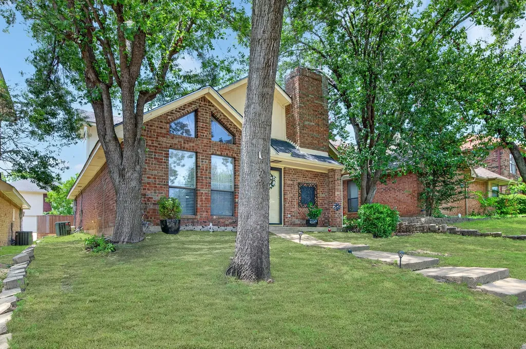 1444 Homestead Lane Carrollton TX 75007