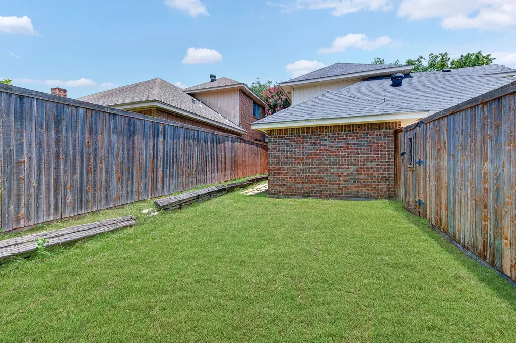 1444 Homestead Lane Carrollton TX 75007