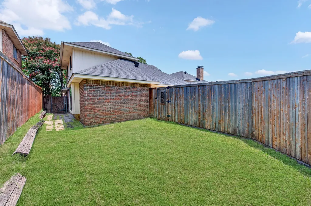 1444 Homestead Lane Carrollton TX 75007