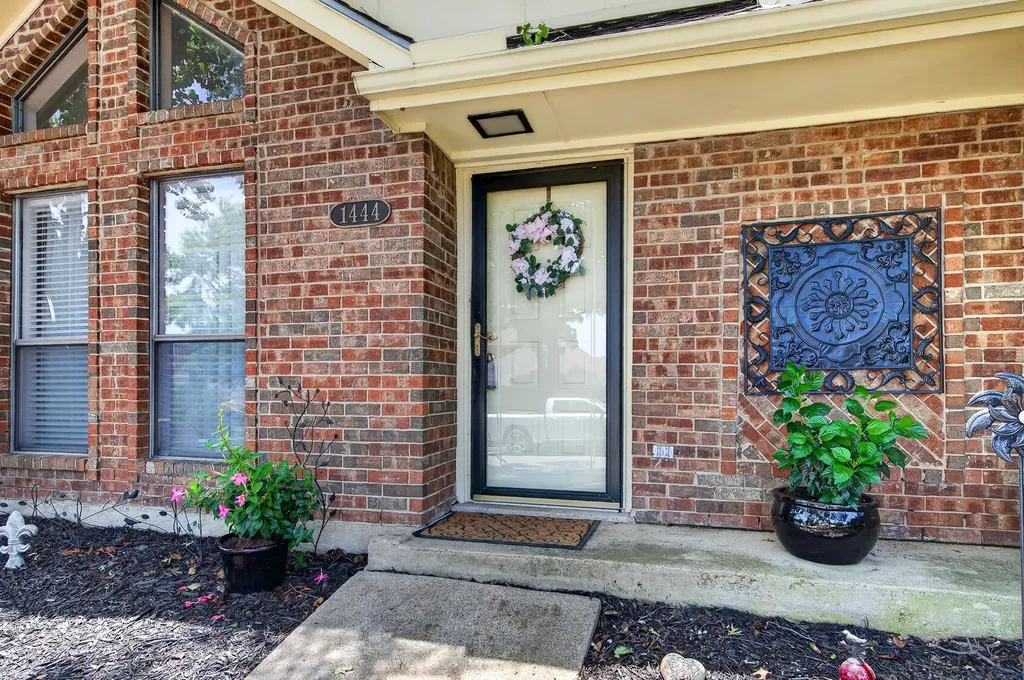 1444 Homestead Lane Carrollton TX 75007