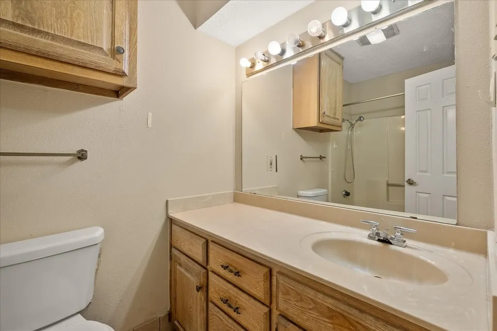 2602 Highland Street Greenville TX 75402
