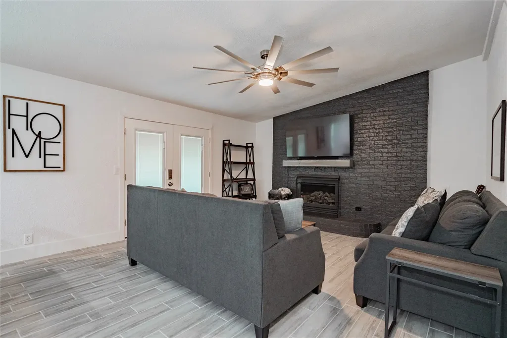 347 Quail Creek Circle Pottsboro TX 75076