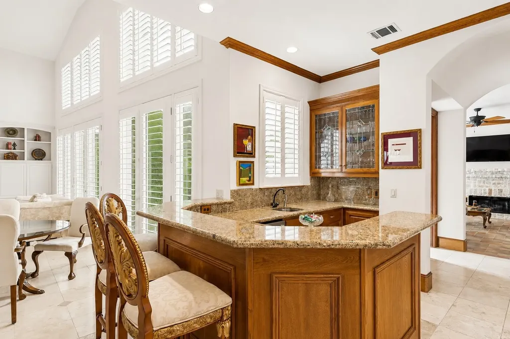 4916 Briargrove Lane Dallas TX 75287