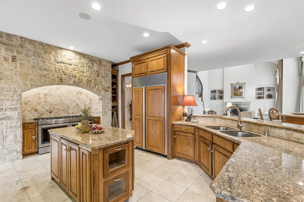4916 Briargrove Lane Dallas TX 75287