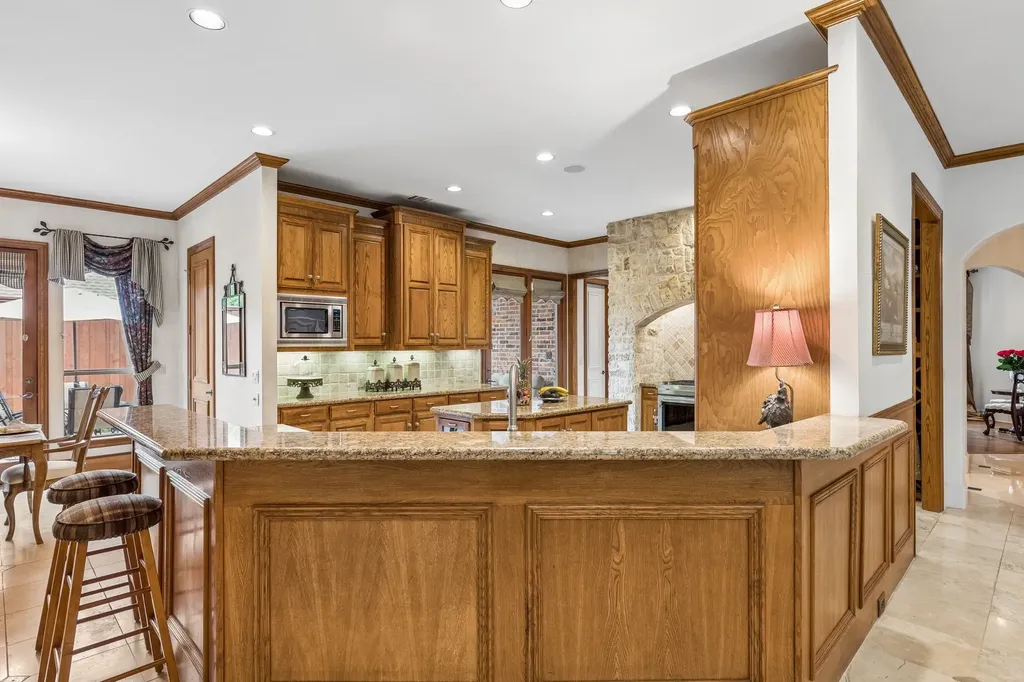 4916 Briargrove Lane Dallas TX 75287