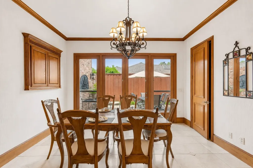 4916 Briargrove Lane Dallas TX 75287