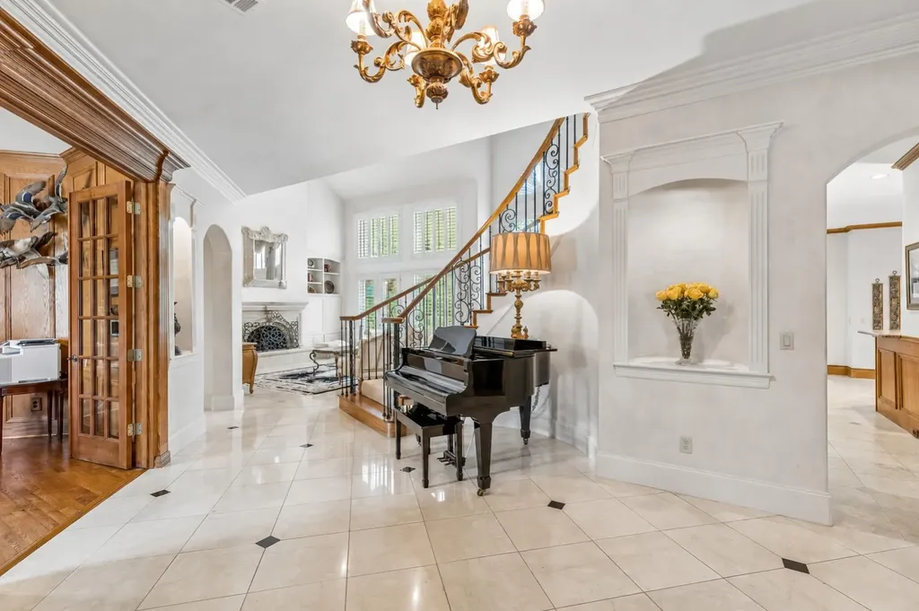 4916 Briargrove Lane Dallas TX 75287