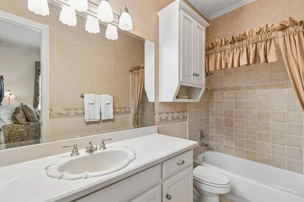 4916 Briargrove Lane Dallas TX 75287
