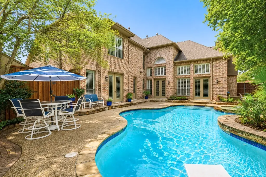 4916 Briargrove Lane Dallas TX 75287