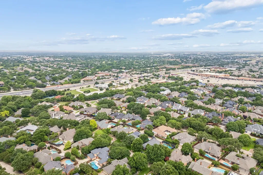4916 Briargrove Lane Dallas TX 75287